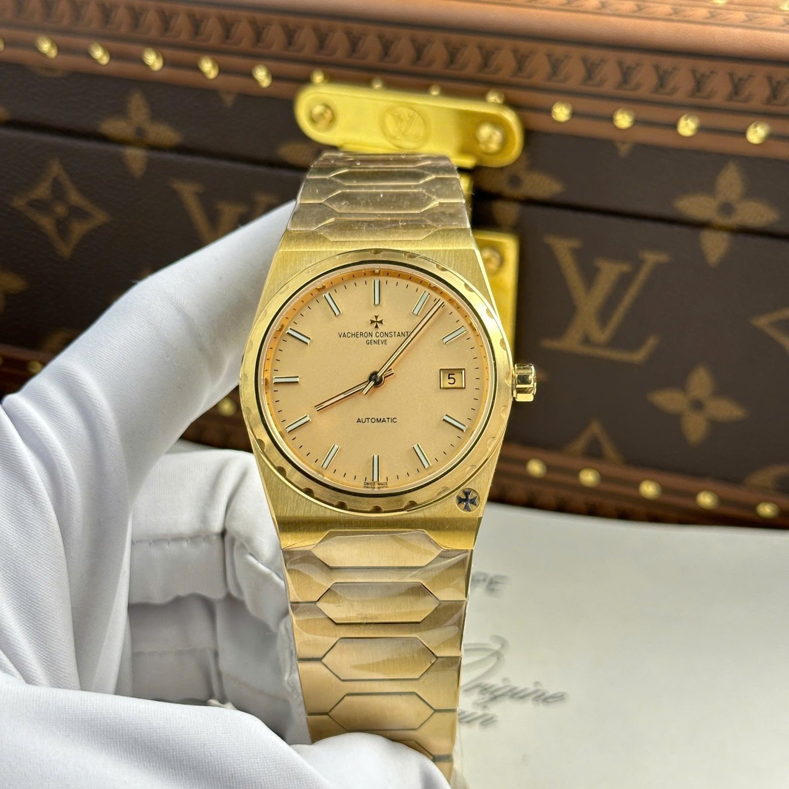 Vacheron Constantin Historiques 222 Vintage Yellow Gold Gold-tone Dial 1:1 Best Replica 8+ Factory 37mm