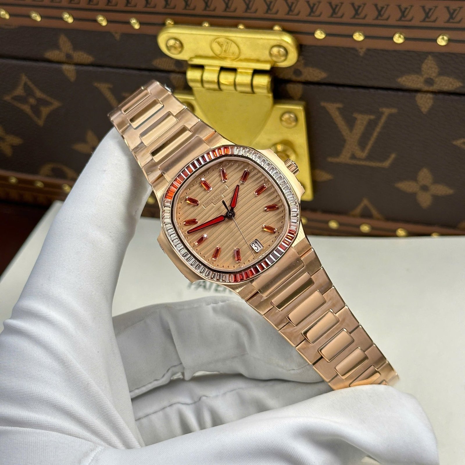 Patek Philippe Nautilus 7118/1300R-001 Gold Dial Rose Gold 1:1 Best Copy 3KF 35.2mm