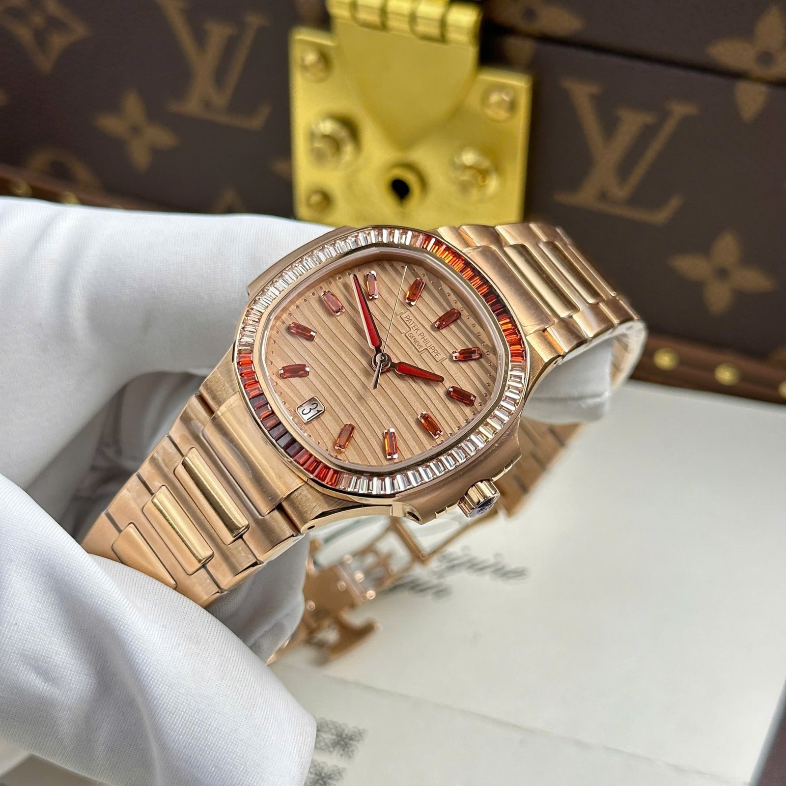 Patek Philippe Nautilus 7118/1300R-001 Gold Dial Rose Gold 1:1 Best Copy 3KF 35.2mm - 图片 2