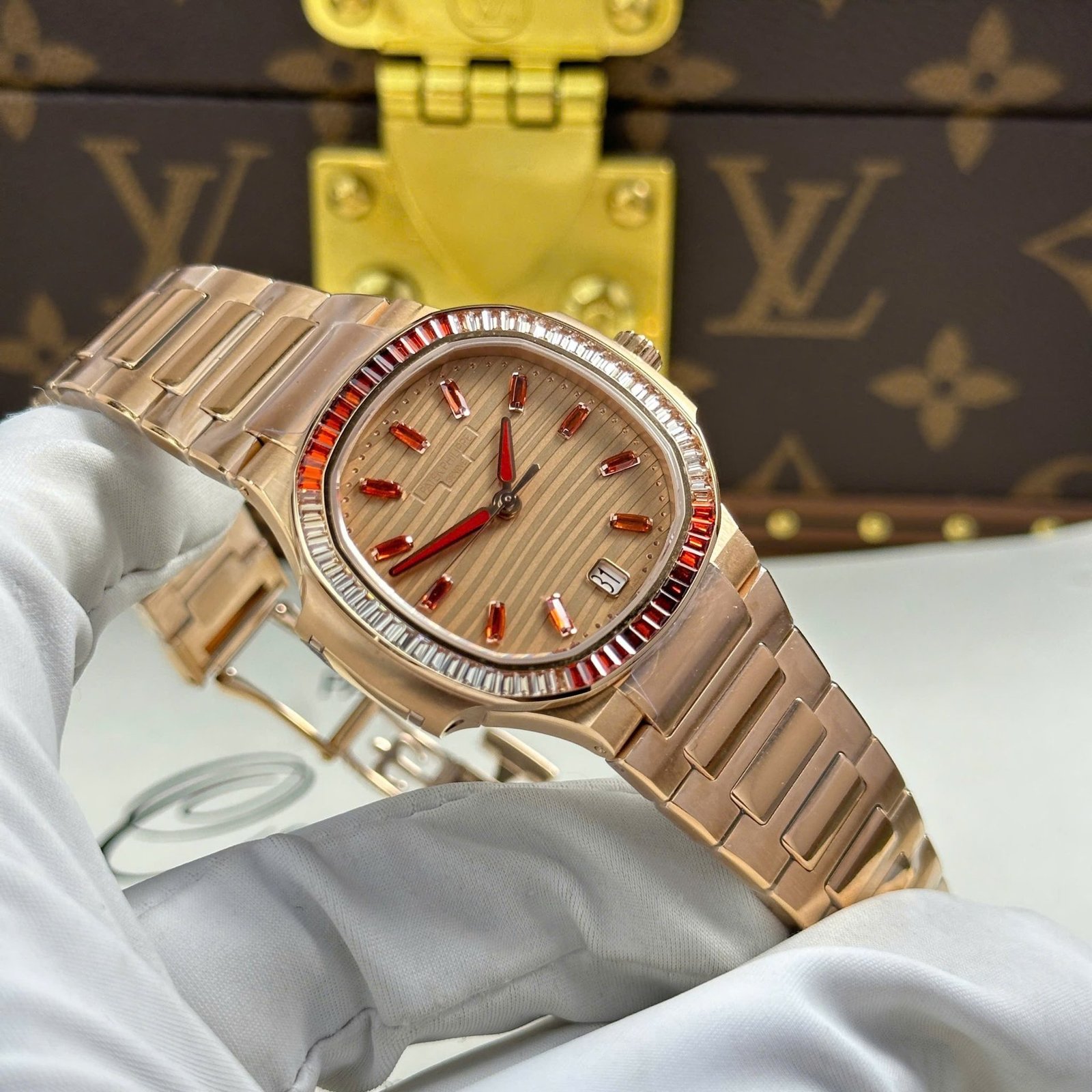 Patek Philippe Nautilus 7118/1300R-001 Gold Dial Rose Gold 1:1 Best Copy 3KF 35.2mm - 图片 3