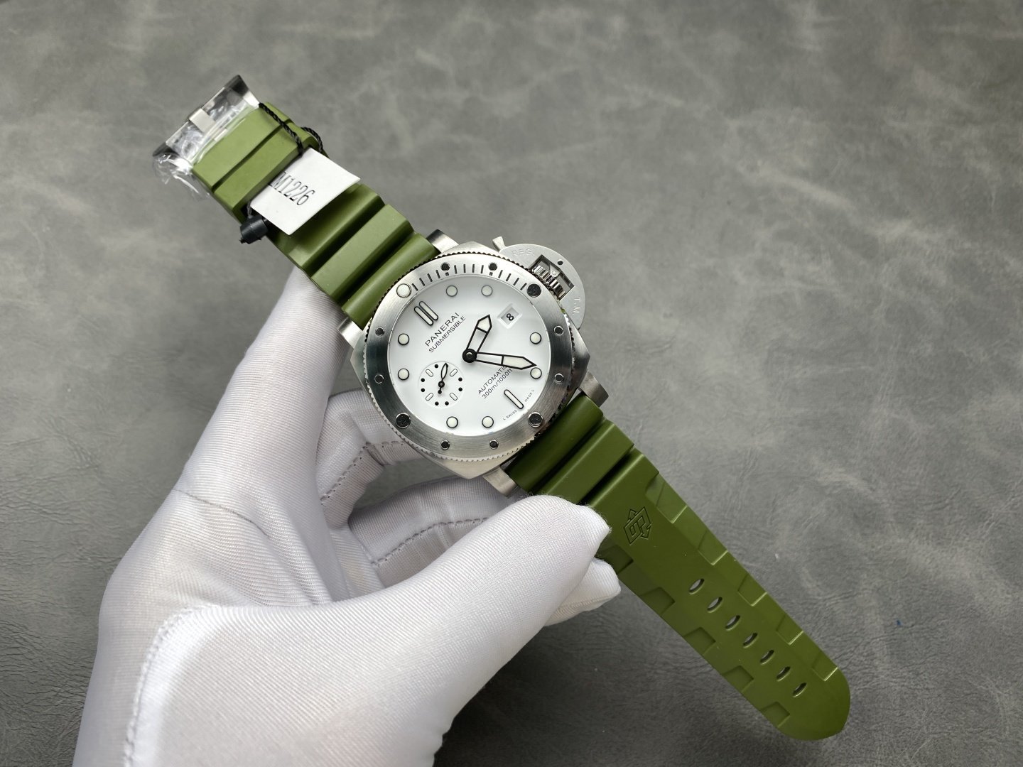 Panerai Submersible Quarantaquattro Bianco PAM1226 White Dial Green Rubber Strap 1:1 Best Replica VSF 44mm - 图片 4
