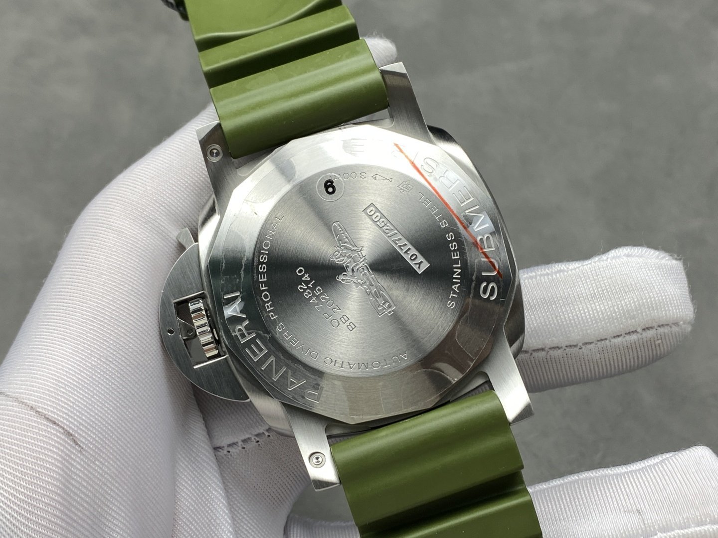 Panerai Submersible Quarantaquattro Bianco PAM1226 White Dial Green Rubber Strap 1:1 Best Replica VSF 44mm - 图片 7