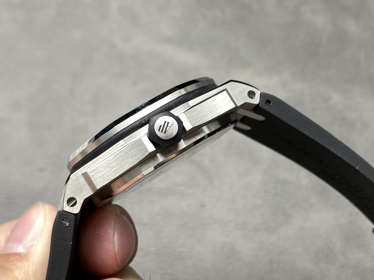 Audemars Piguet Royal Oak Offshore Diver 15710ST Black Dial Rubber Strap 1:1 Best Replica APSF 42mm - 图片 6