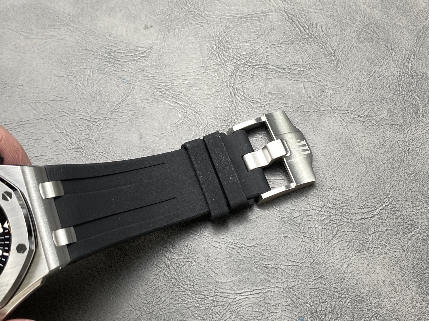 Audemars Piguet Royal Oak Offshore Diver 15710ST Black Dial Rubber Strap 1:1 Best Replica APSF 42mm - 图片 8