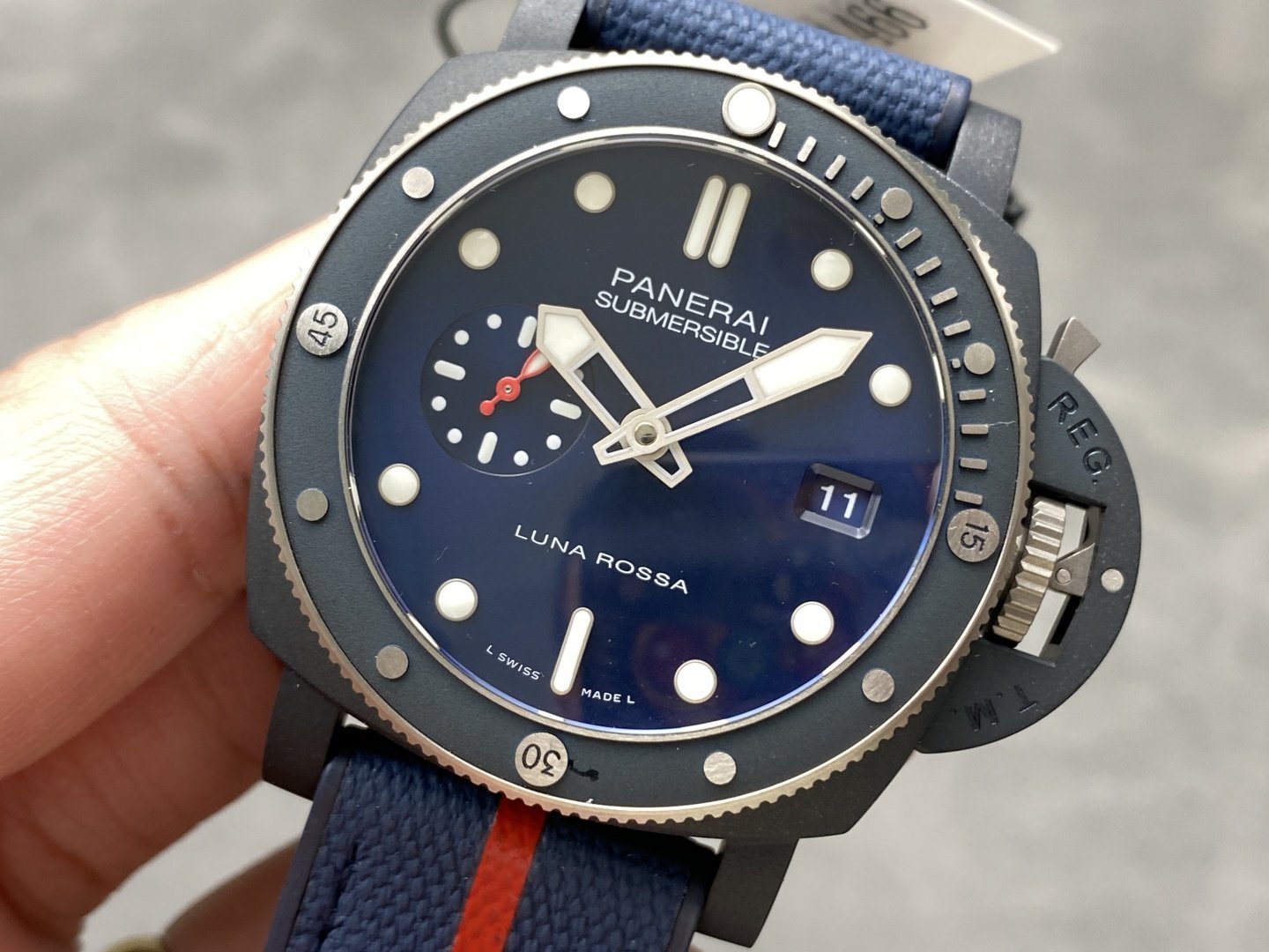 Panerai Submersible QuarantaQuattro Luna Rossa Ti-Ceramitech PAM1466 Blue Dial 1:1 Best Replica VSF 44mm - 图片 3