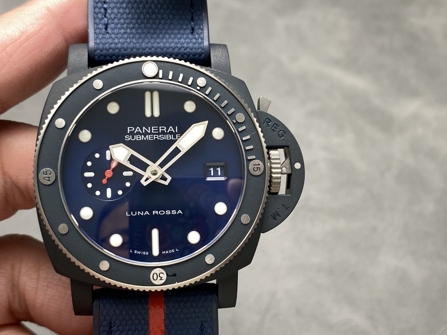 Panerai Submersible QuarantaQuattro Luna Rossa Ti-Ceramitech PAM1466 Blue Dial 1:1 Best Replica VSF 44mm - 图片 4