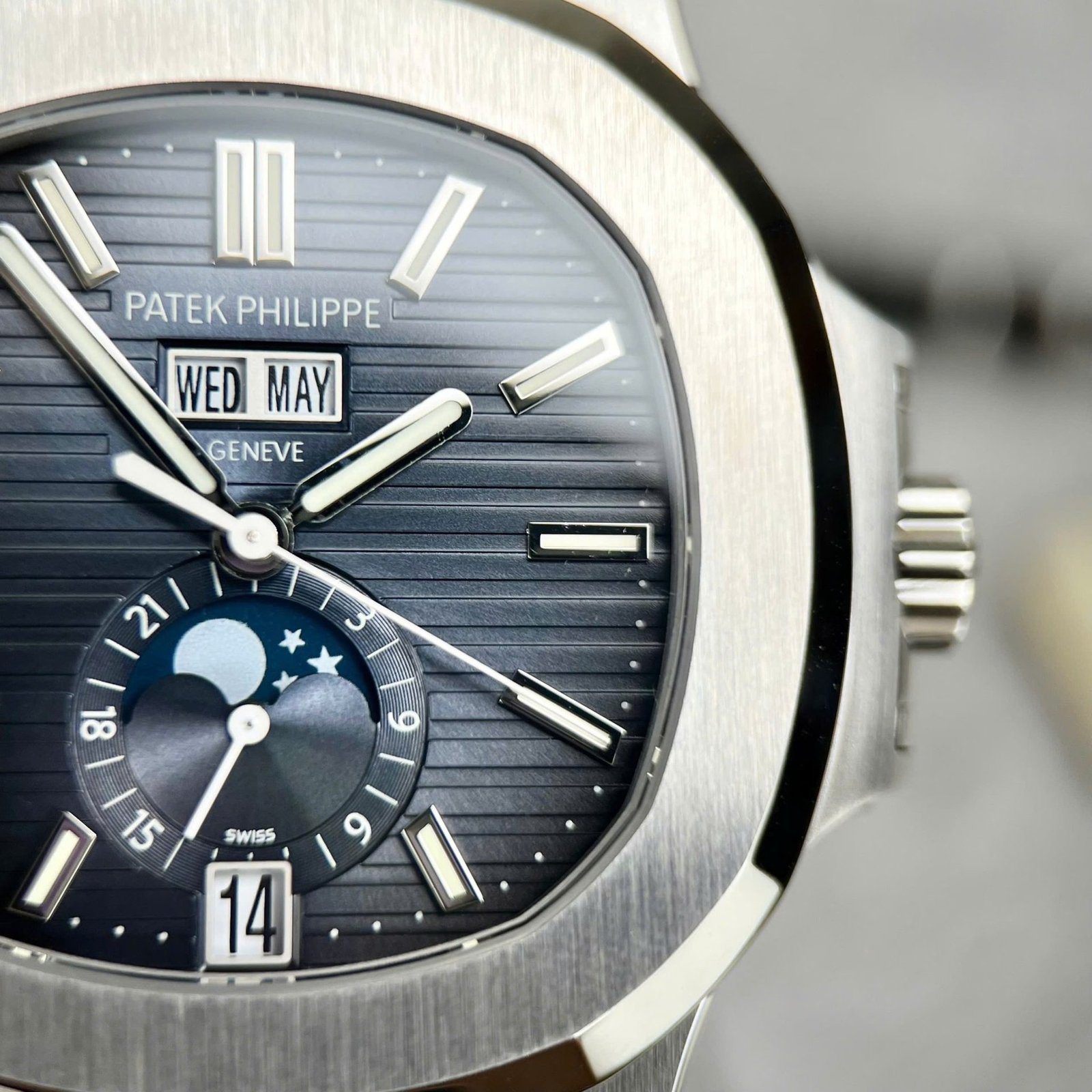Patek Philippe Nautilus 5726/1A Annual Calendar Moonphase Blue Dial Best Replica PPF 40mm - 图片 5