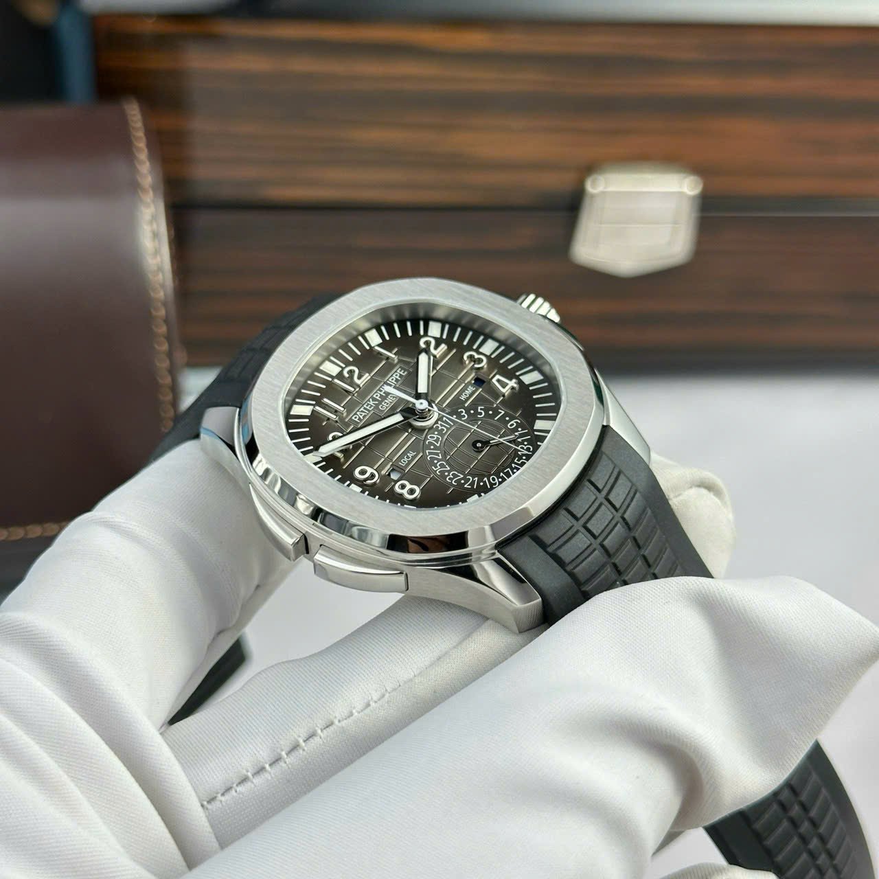 Patek Philippe Aquanaut 5164A-001 Grey Dial Replica ZF 40.8mm - 图片 3