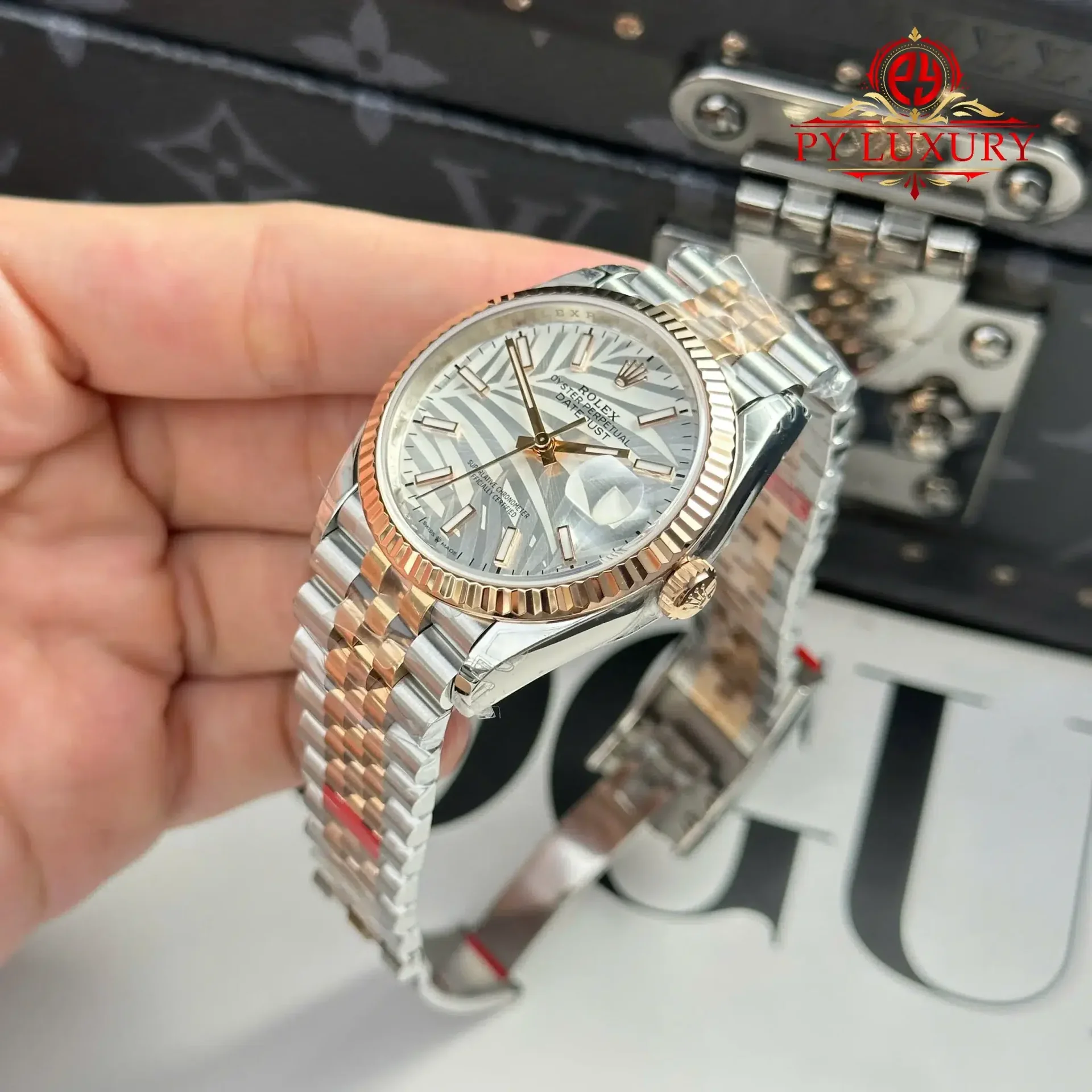 Rolex Datejust 126231 Rose Gold/Steel Silver Palm Motif Dial Luminous Hour Markers Jubilee 1:1 Best Replica 36mm - 图片 3