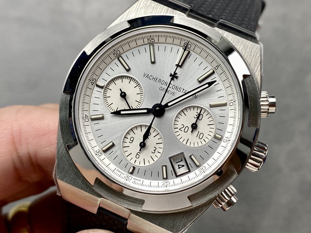 Vacheron Constantin Overseas 5500V Chronograph Silver Dial Black Rubber Strap Replica 8F 42.5mm - 图片 3