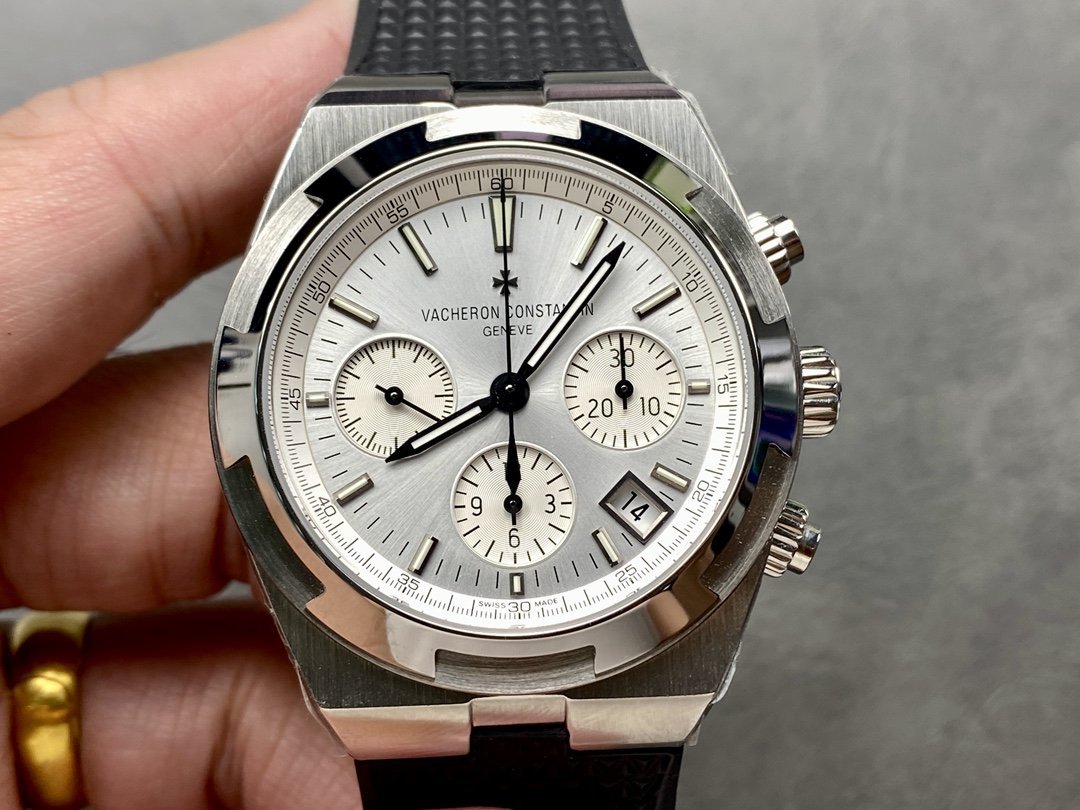 Vacheron Constantin Overseas 5500V Chronograph Silver Dial Black Rubber Strap Replica 8F 42.5mm - 图片 4