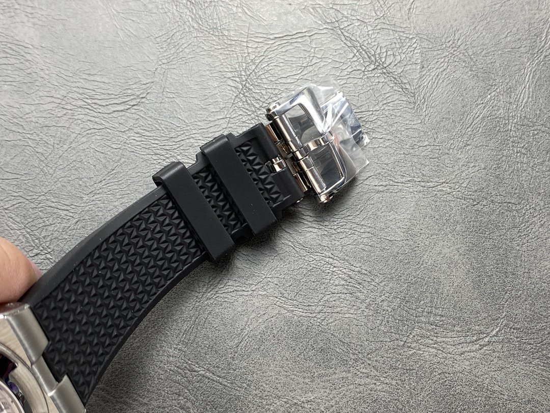 Vacheron Constantin Overseas 5500V Chronograph Silver Dial Black Rubber Strap Replica 8F 42.5mm - 图片 7