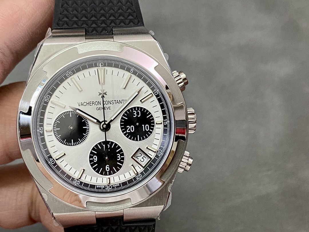 Vacheron Constantin Overseas Chronograph 5500V Panda Dial Black Rubber Strap Replica 42.5mm - 图片 4
