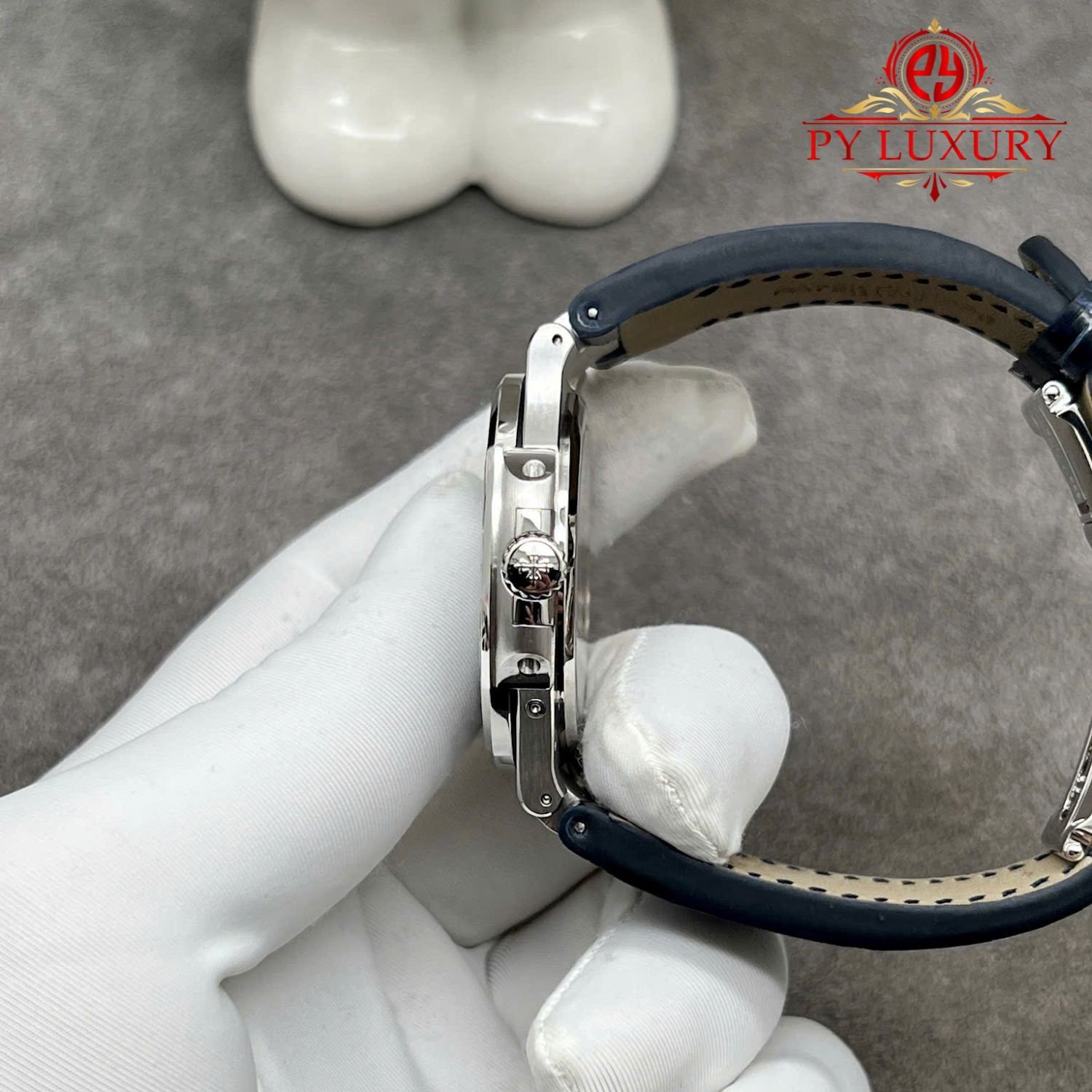Patek Philippe Nautilus 5724G Blue Dial Custom Made Pure 18K White Gold Blue Sapphire Crocodile Leather Strap 40mm - 图片 6