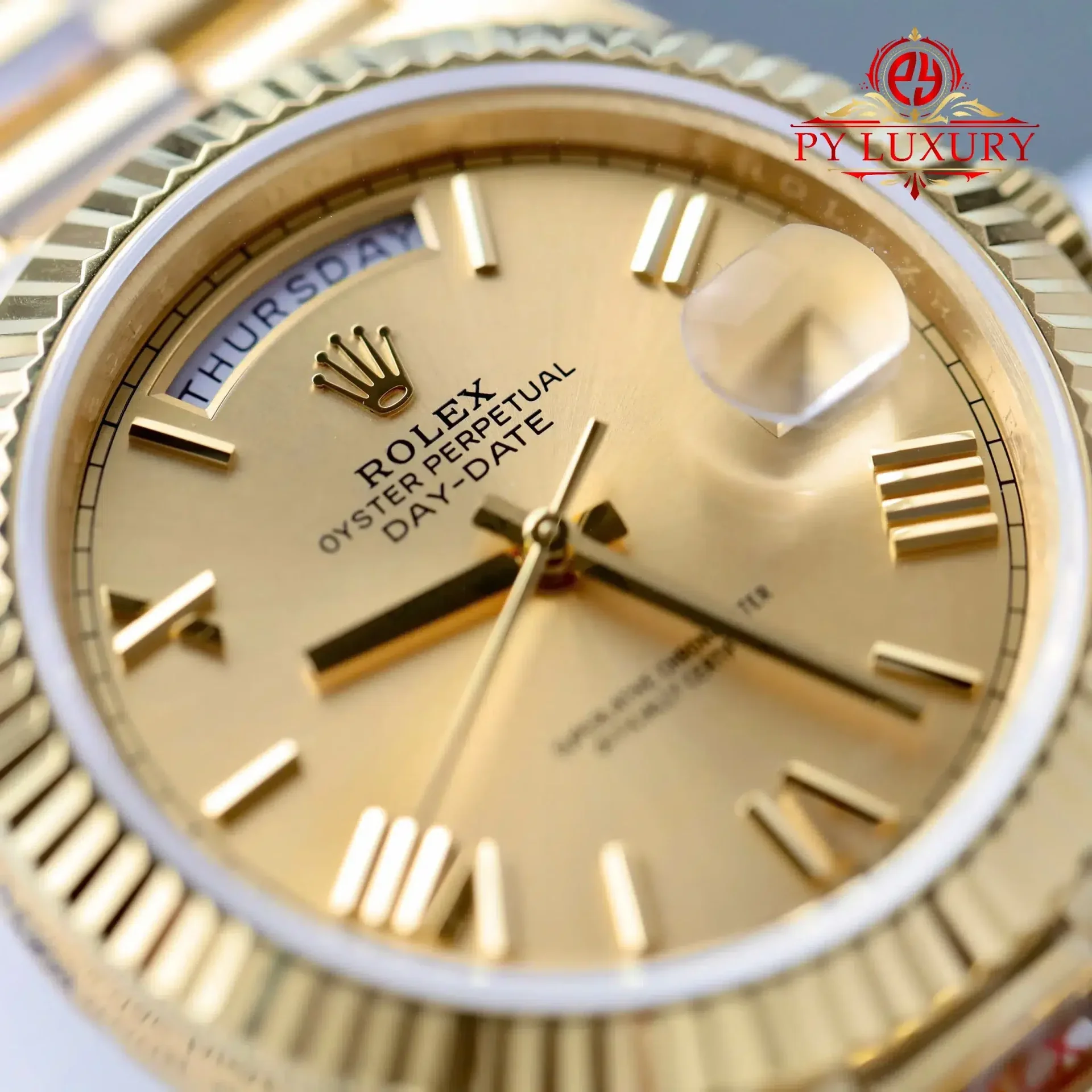 Rolex Day-Date 228238 Yellow Gold Champagne Roman Dial Best Replica QF 40mm - 图片 6