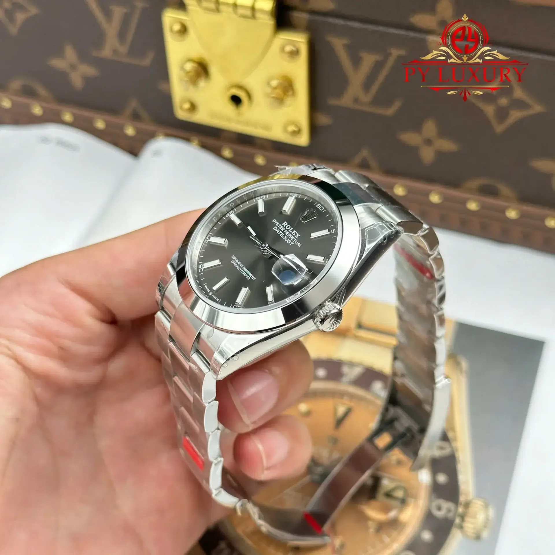 Rolex Datejust 126300 Grey Luminous Dial Smooth Bezel Oyster Bracelet 1:1 Best Replica VSF 41mm - 图片 3