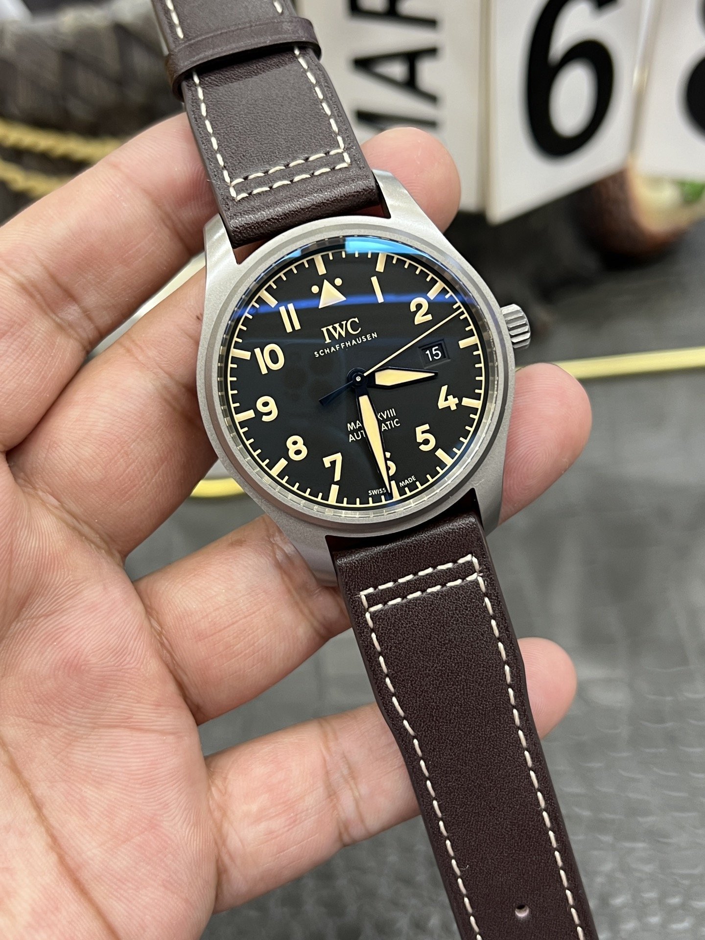 IWC Pilot’s Watch Mark XVIII Heritage IW3270-06 Titanium Black Dial Brown Leather Band Best Replica 40mm - 图片 2