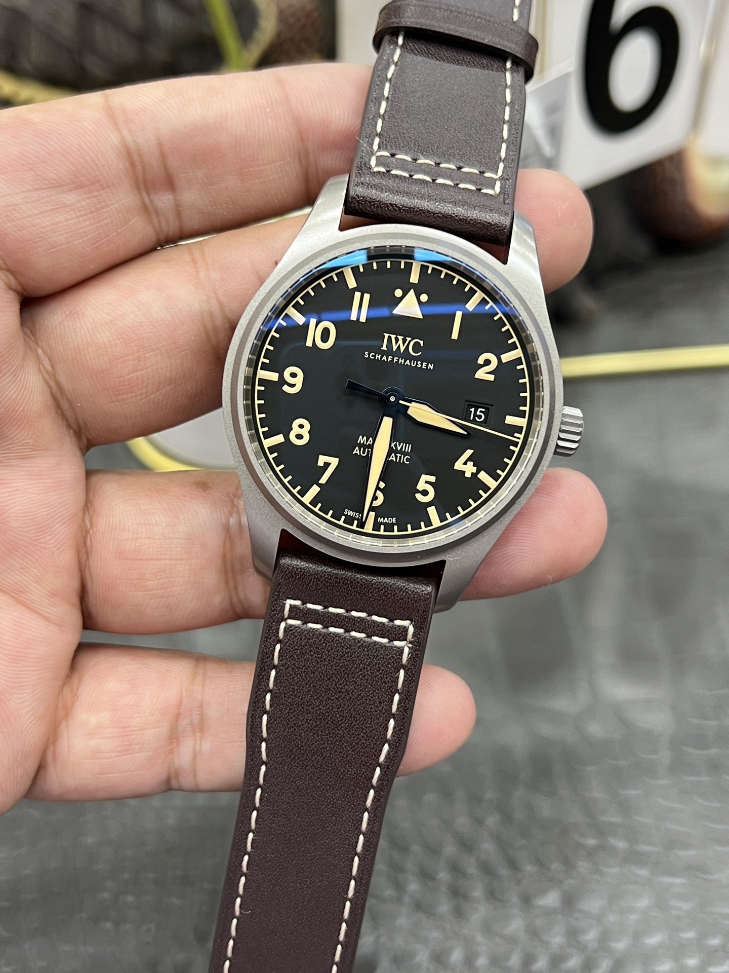 IWC Pilot’s Watch Mark XVIII Heritage IW3270-06 Titanium Black Dial Brown Leather Band Best Replica 40mm - 图片 3