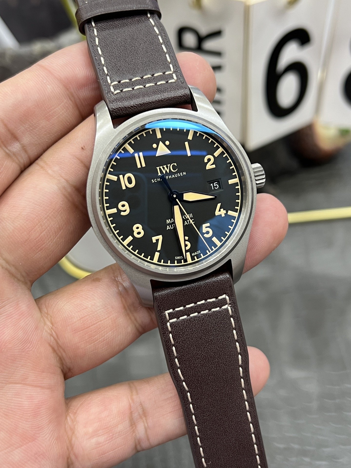 IWC Pilot’s Watch Mark XVIII Heritage IW3270-06 Titanium Black Dial Brown Leather Band Best Replica 40mm - 图片 4