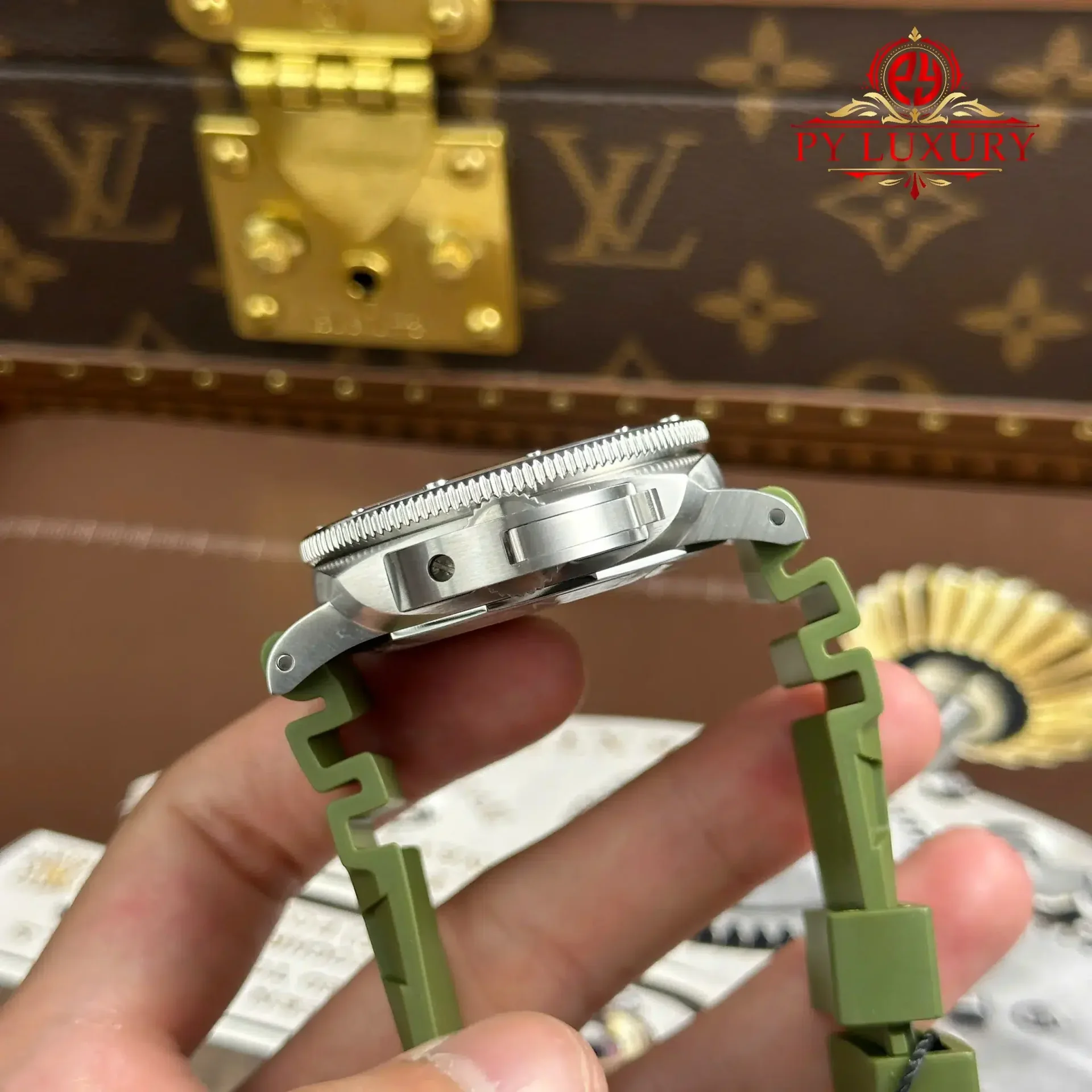 Panerai Luminor Submersible PAM1055 Verde Militare Limited 1:1 Best Replica VSF 42mm - 图片 11