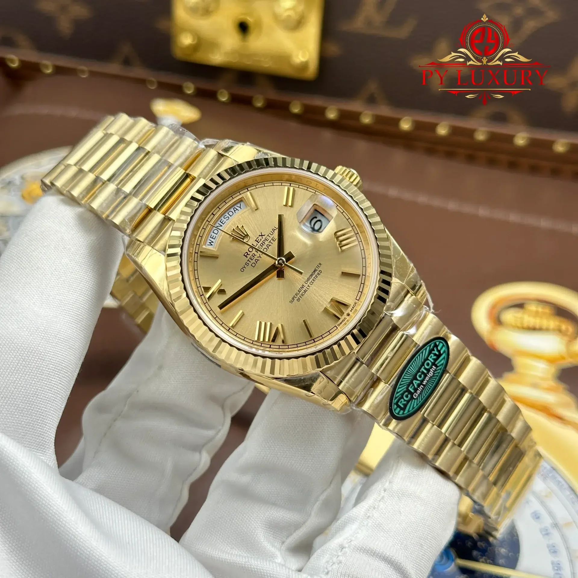 Rolex Day-Date 228238 Yellow Gold Champagne Roman Dial 1:1 Top Quality Replica 210g RC Factory 40mm - 图片 2