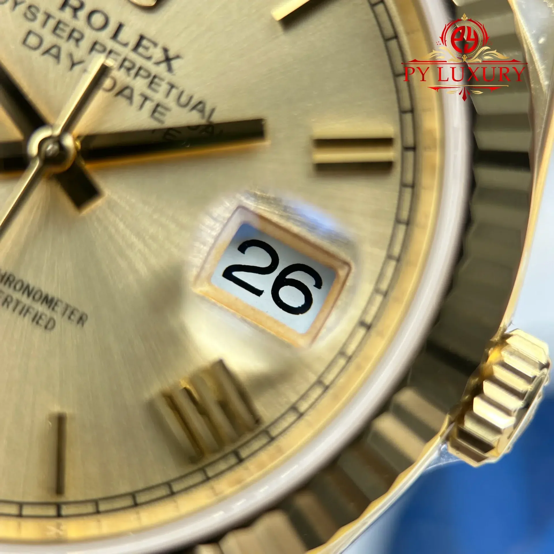 Rolex Day-Date 228238 Yellow Gold Champagne Roman Dial 1:1 Top Quality Replica 210g RC Factory 40mm - 图片 6