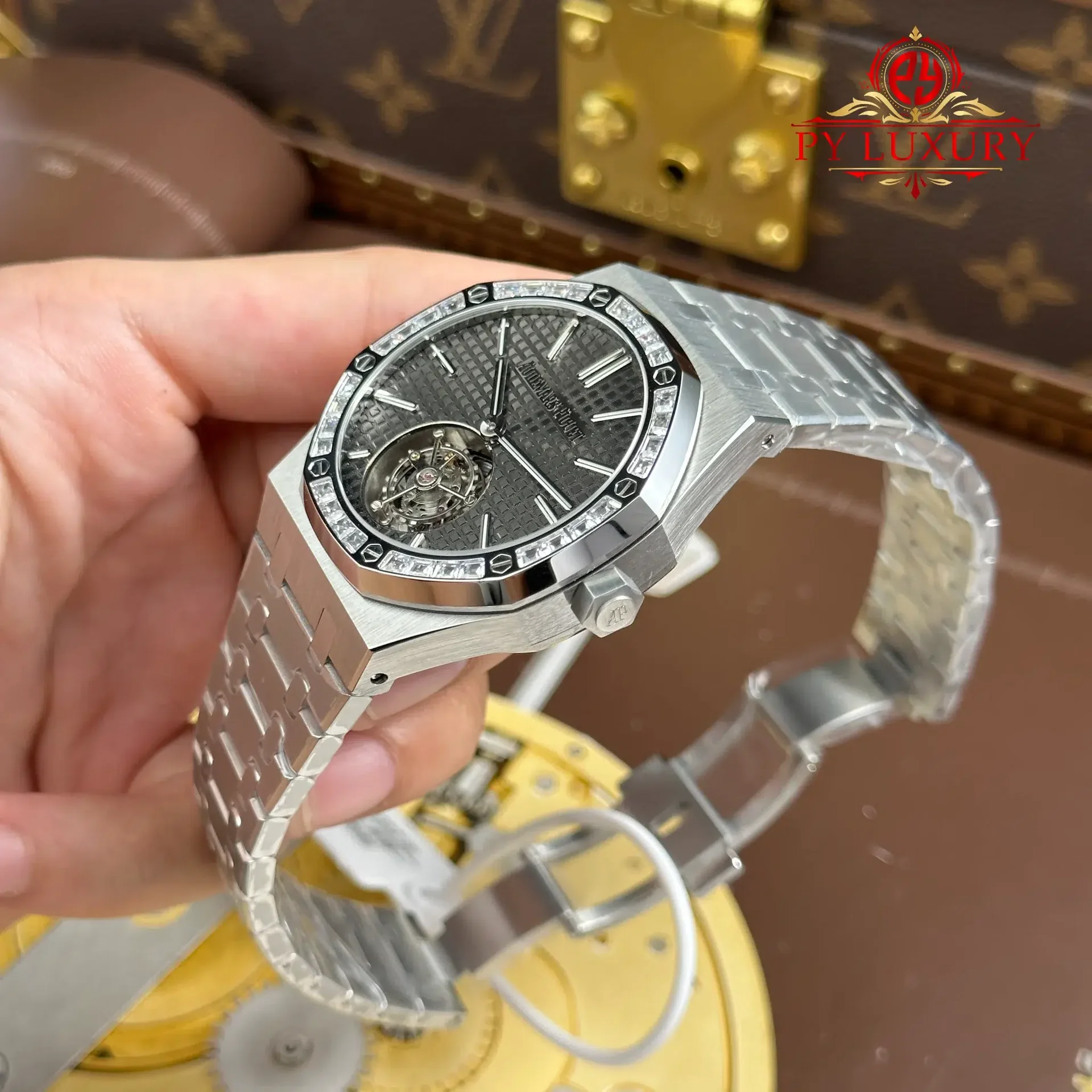 Audemars Piguet Royal Oak Flying Tourbillon 26730BC Grey Dial Diamond Bezel Best Replica BBS 41mm - 图片 3