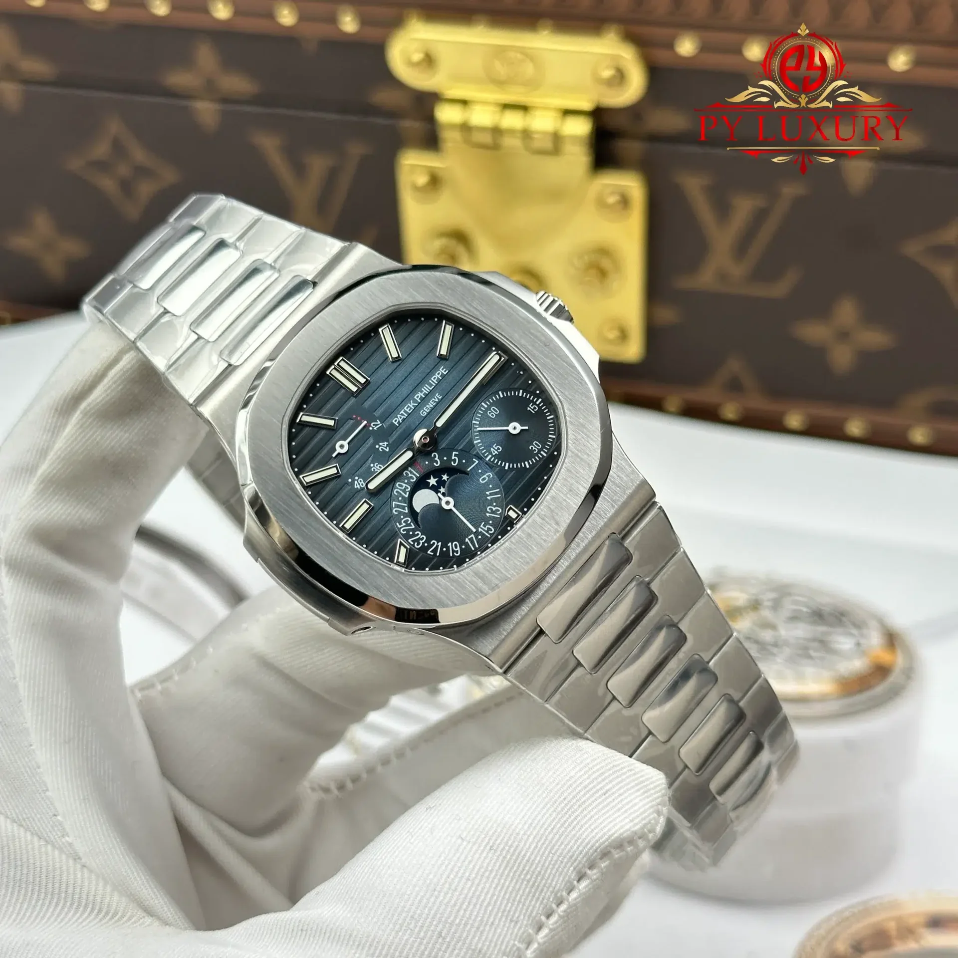 Patek Philippe Nautilus 5712/1A Blue Dial Top Quality Replica PPF V3 40mm - 图片 2