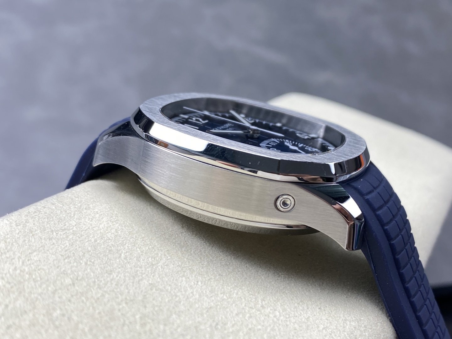 Patek Philippe Aquanaut 5968G Chronograph Blue Dial Best Replica 42.2mm - 图片 5