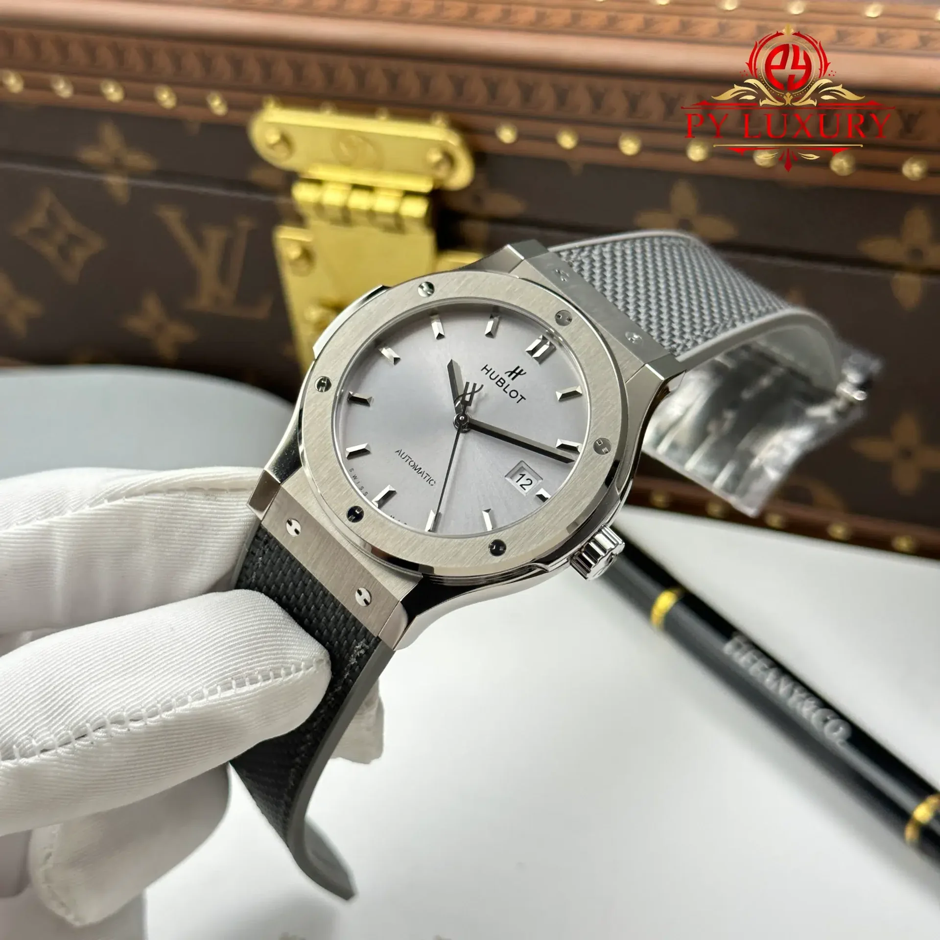 Hublot Classic Fusion Titanium Essential Grey Dial Rubber Strap 1:1 Best Replica JJZ 42mm - 图片 3