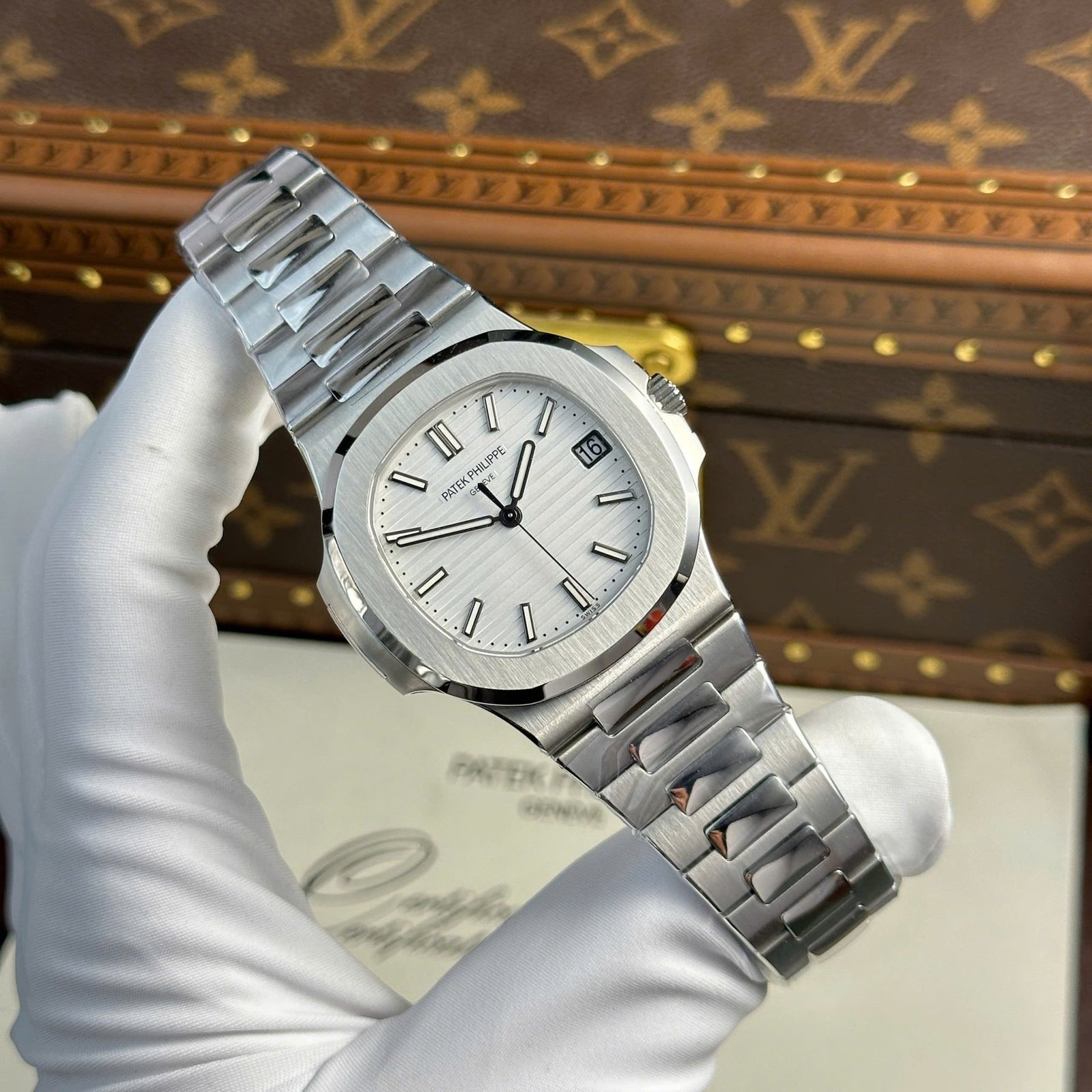 Patek Philippe Nautilus 5711/1A-011 White Dial Modified Version 1:1 Super Clone 40mm