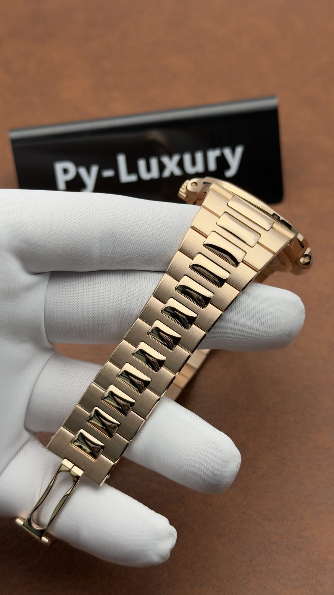 Patek Philippe Nautilus 5723/112R-001 18K Solid Gold Natural Ruby 40mm - 图片 9