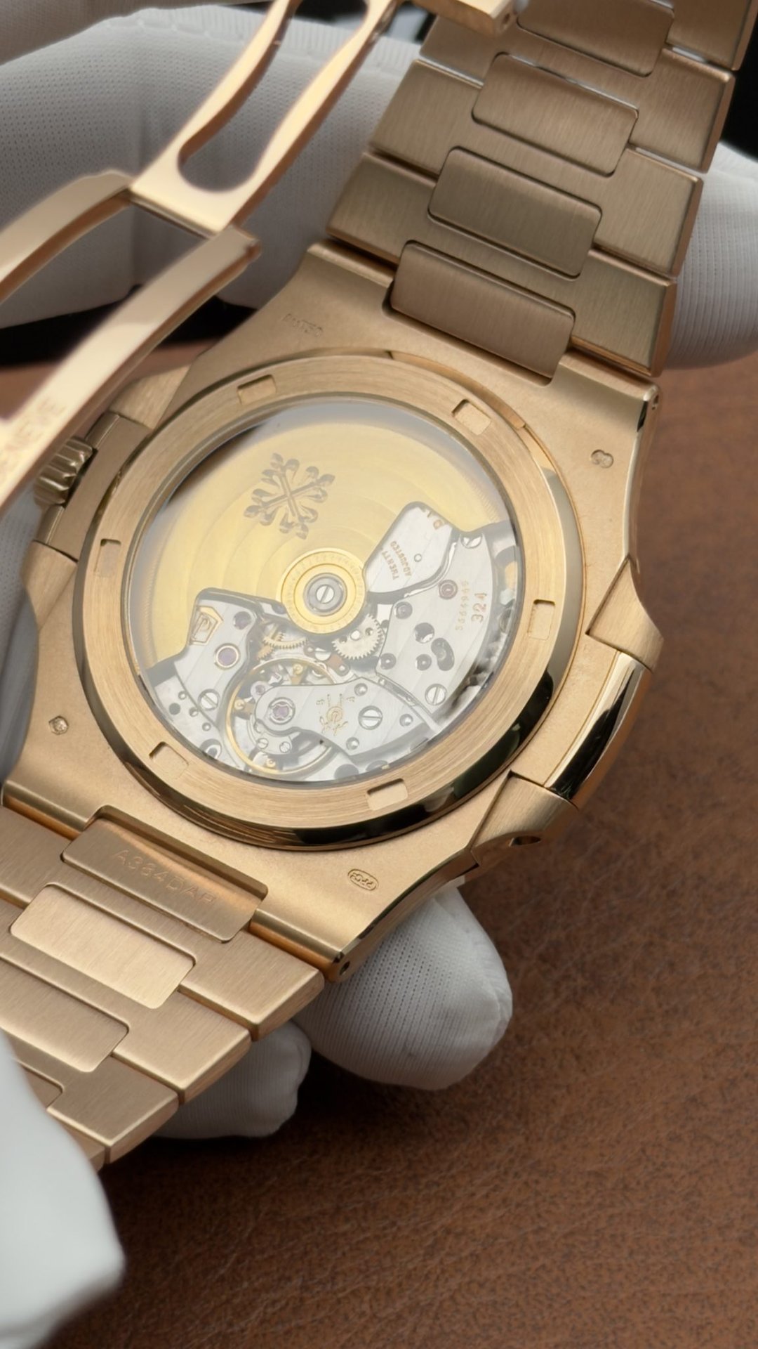 Patek Philippe Nautilus 5723/112R-001 18K Solid Gold Natural Ruby 40mm - 图片 12