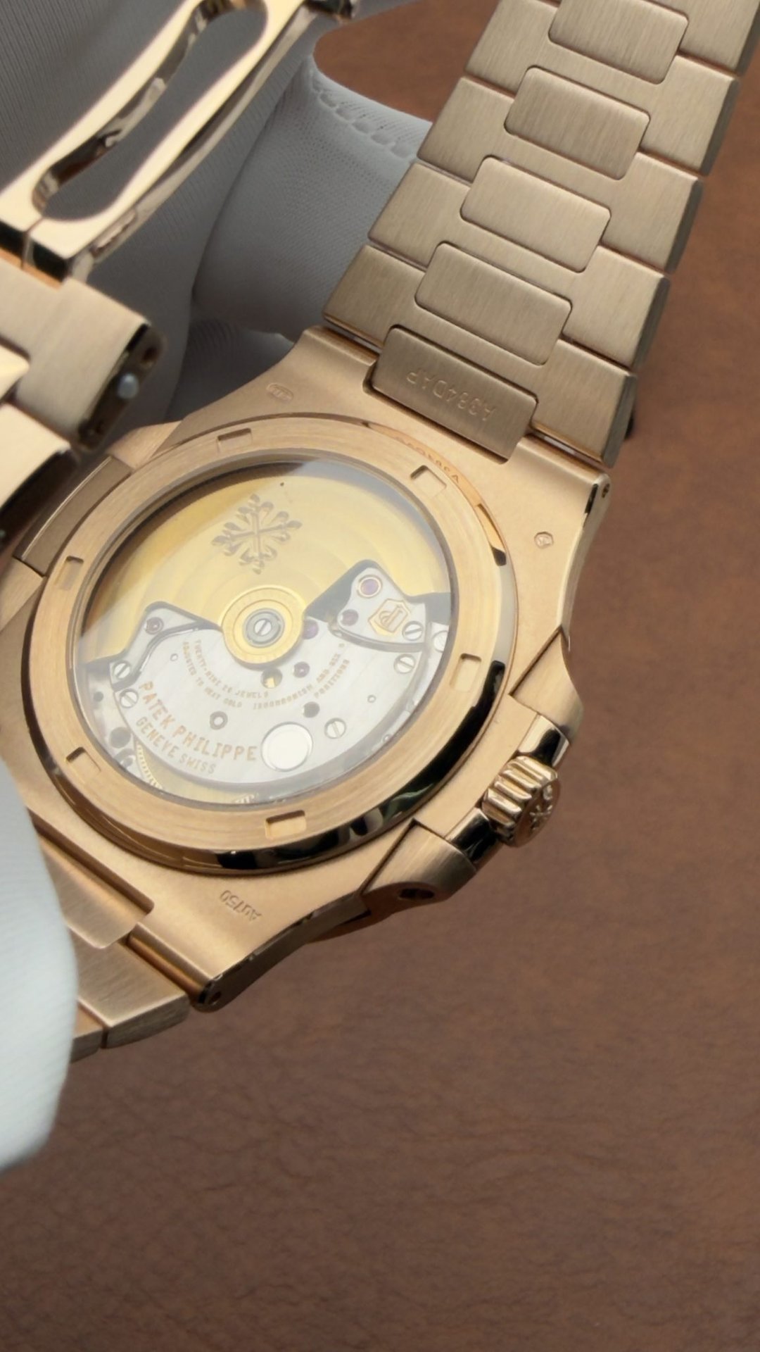 Patek Philippe Nautilus 5723/112R-001 18K Solid Gold Natural Ruby 40mm - 图片 13