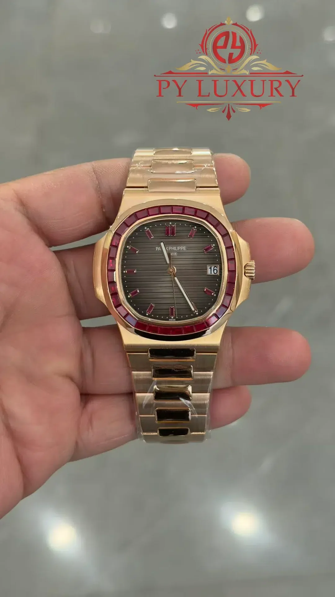 Patek Philippe Nautilus 5723/112R-001 18K Solid Gold Natural Ruby 40mm - 图片 16