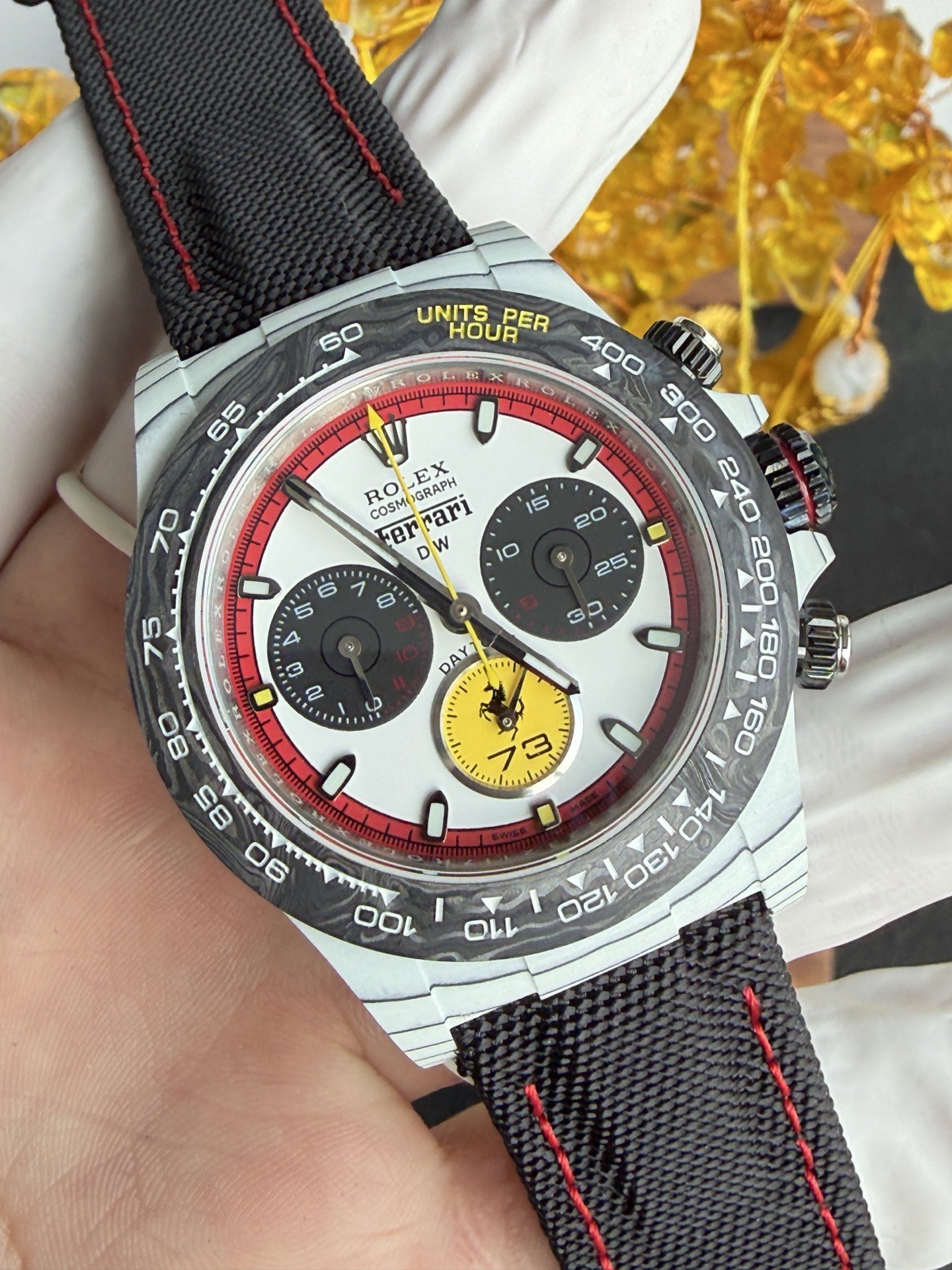 Rolex DiW Daytona Ferrari Edition RT White Quartz TPT Black Carbon Bezel Super Clone 40mm - 图片 4