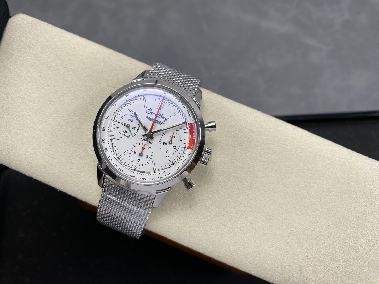 Breitling Top Time B01 Ford Thunderbird AB01766A1A1A1 White Dial Best Replica BLS 41mm - 图片 2
