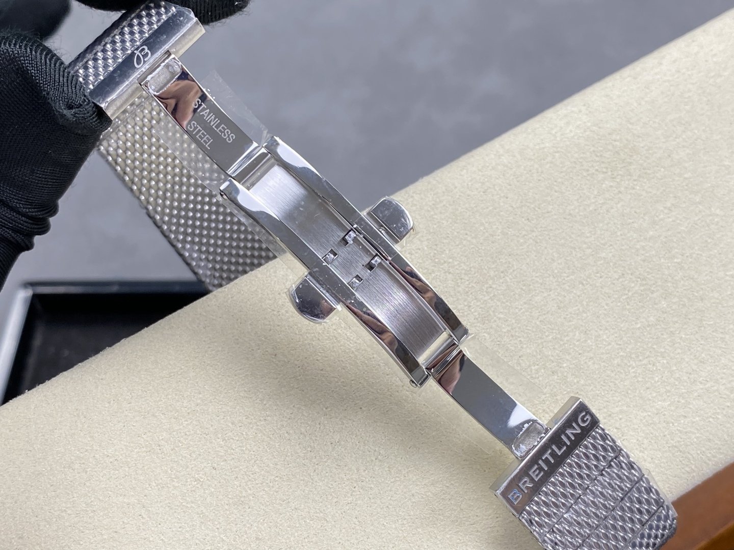 Breitling Top Time B01 Chevrolet Corvette AB01761A1K1A1 Red Dial Metal Bracelet Best Replica BLS 41mm - 图片 9