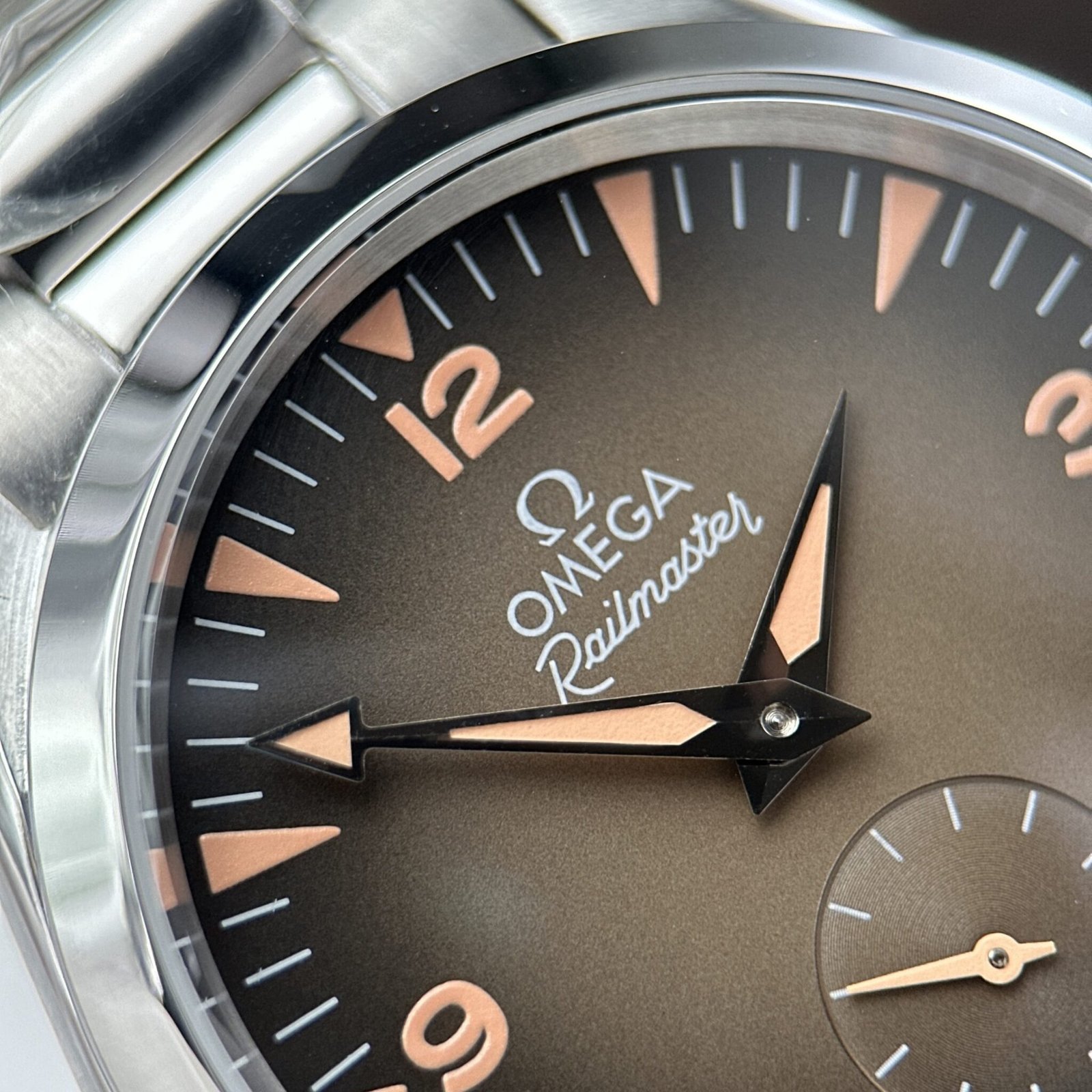 Omega Seamaster Railmaster 235.10.38.20.13.001 Steel Brown Dial Best Replica VSF 38mm - 图片 5