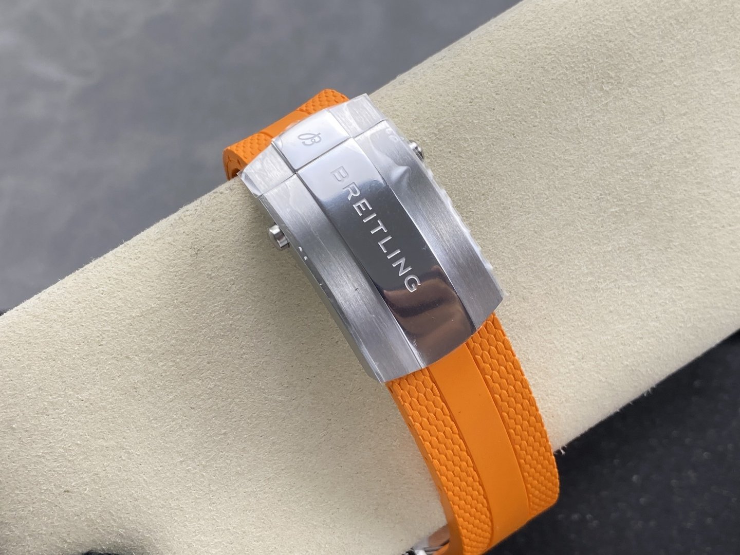 Breitling Superocean A17375211B2S4 Rainbow Orange Rubber Strap Best Replica BLS 42mm - 图片 10