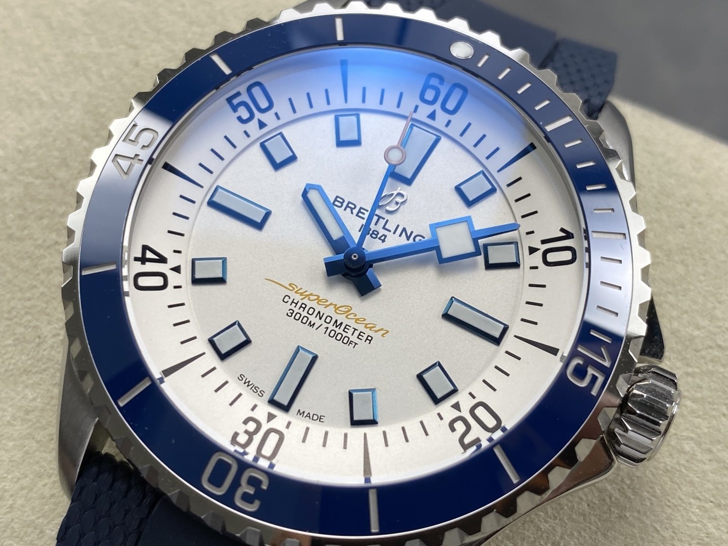 Breitling Superocean A17375E71G1S1 Silver Dial Blue Ceramic Bezel 1:1 Best Replica 42mm - 图片 4