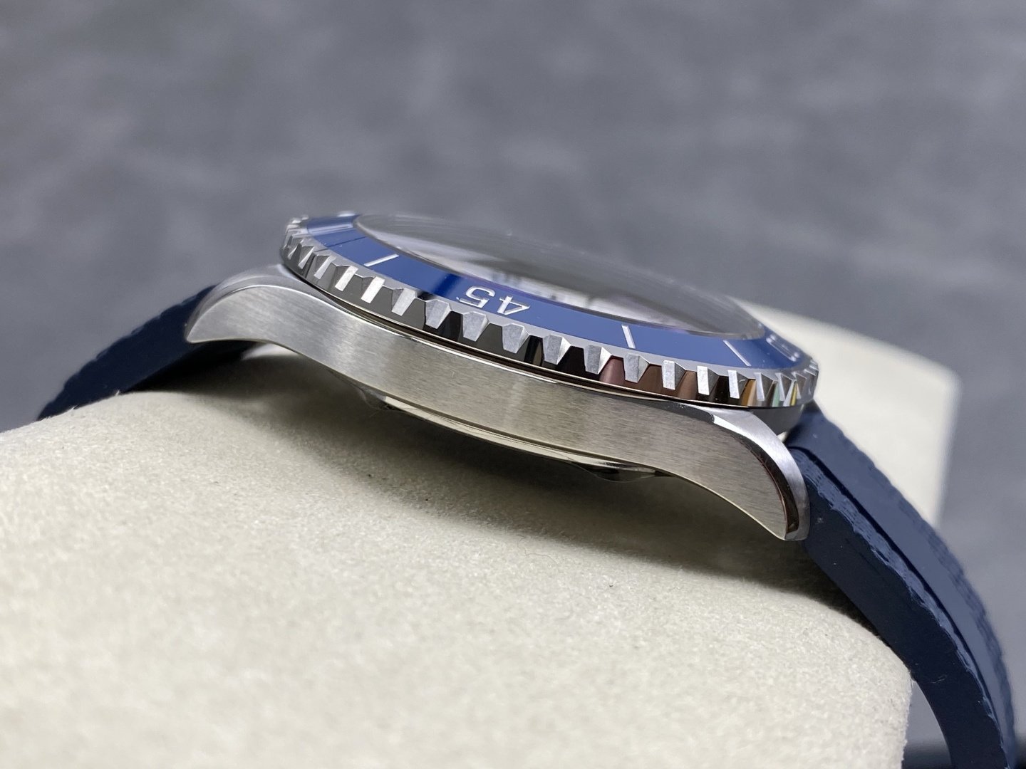 Breitling Superocean A17375E71G1S1 Silver Dial Blue Ceramic Bezel 1:1 Best Replica 42mm - 图片 6