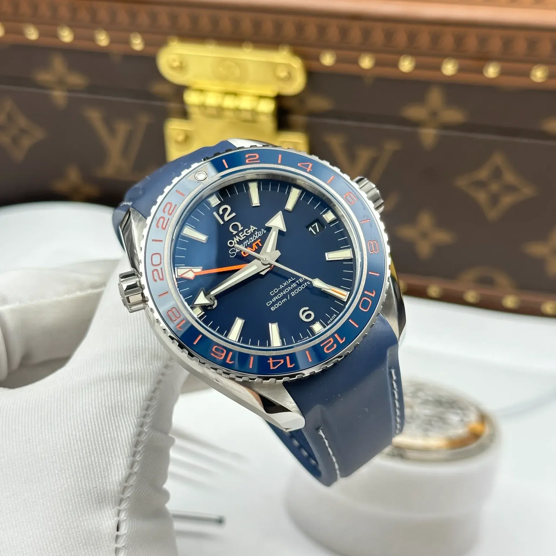 Omega Seamaster Planet Ocean GMT 600M 232.32.44.22.03.001 Blue Dial Rubber Strap 1:1 Best Replica 43.5mm - 图片 4