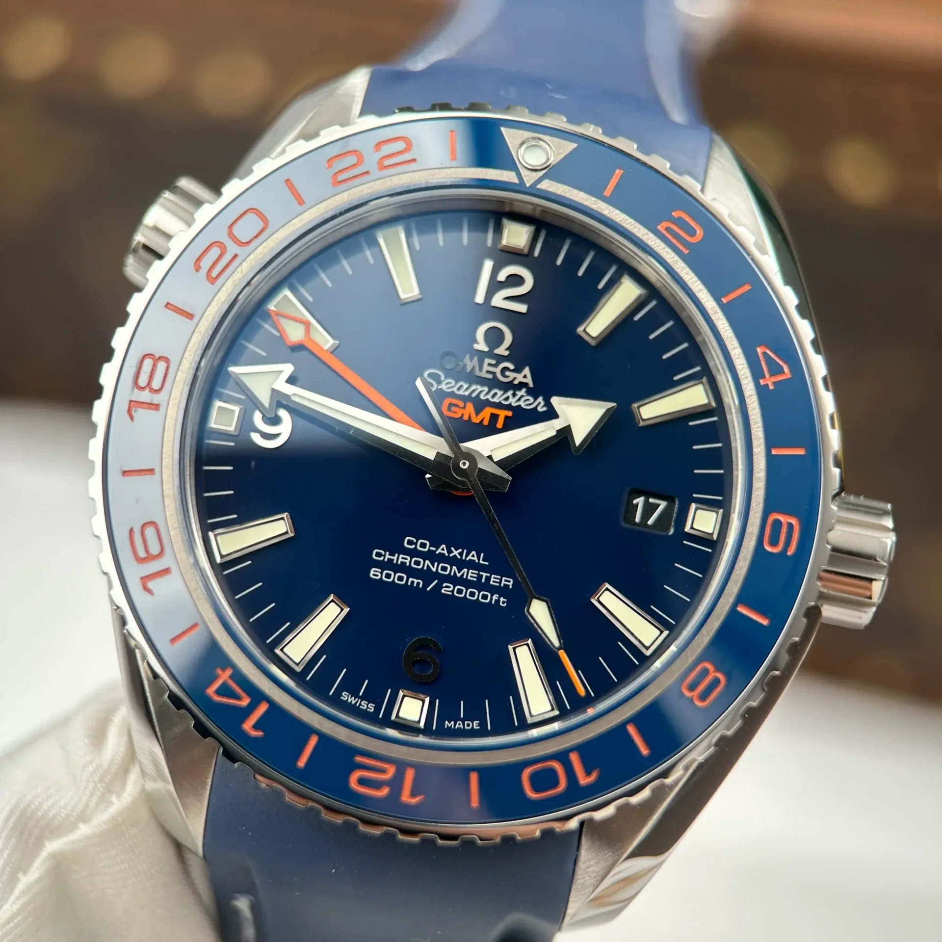 Omega Seamaster Planet Ocean GMT 600M 232.32.44.22.03.001 Blue Dial Rubber Strap 1:1 Best Replica 43.5mm - 图片 5