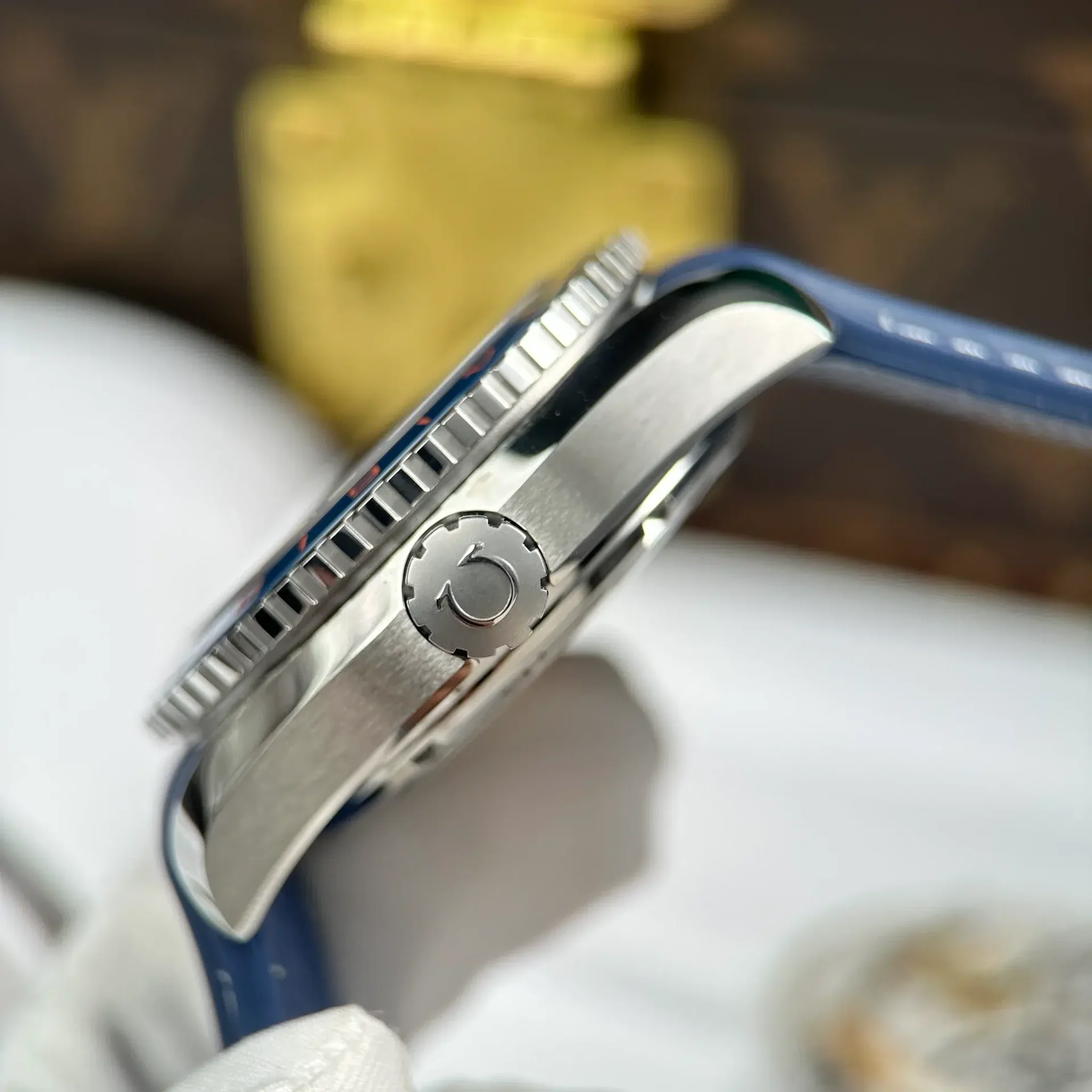 Omega Seamaster Planet Ocean GMT 600M 232.32.44.22.03.001 Blue Dial Rubber Strap 1:1 Best Replica 43.5mm - 图片 9