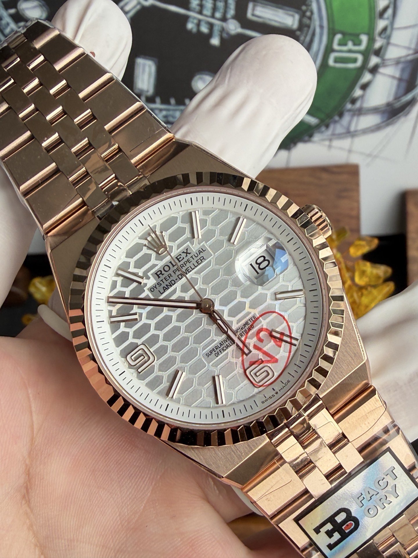 Rolex Land-Dweller 127335-0001 Rose Gold White Honeycomb-motif Dial Best Replica BPF 40mm - 图片 4