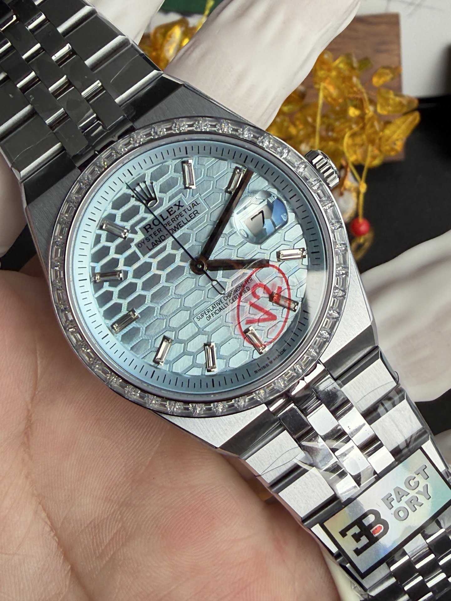 Rolex Land-Dweller 127386TBR-0001 Ice-blue Honeycomb-motif Diamond-set Dial Best Replica BPF 40mm - 图片 4