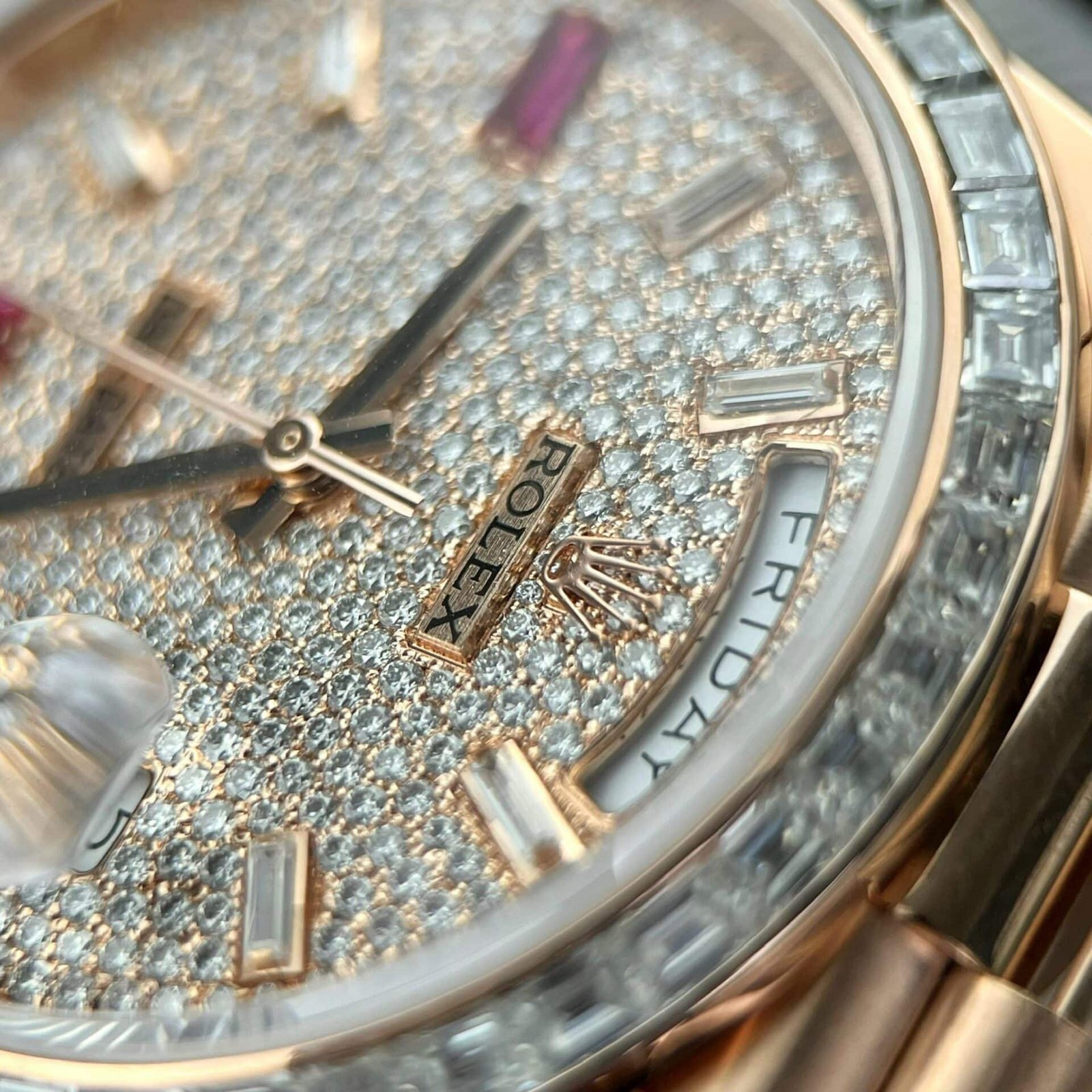 Rolex Day-Date 228345RBR 18K Gold Wrapped Customized Baguette Moissanite 40mm - 图片 5