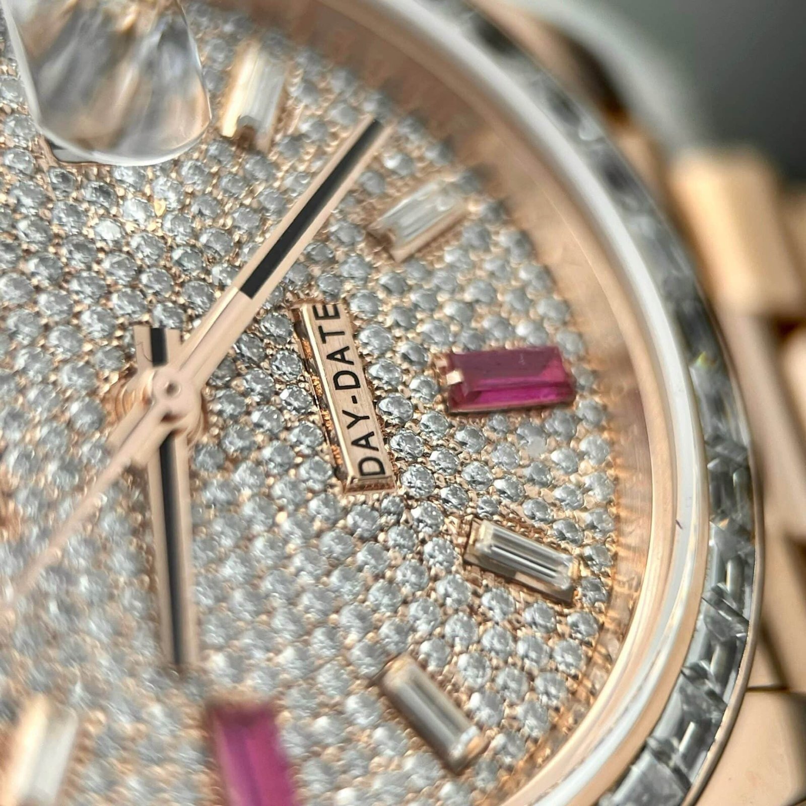 Rolex Day-Date 228345RBR 18K Gold Wrapped Customized Baguette Moissanite 40mm - 图片 6