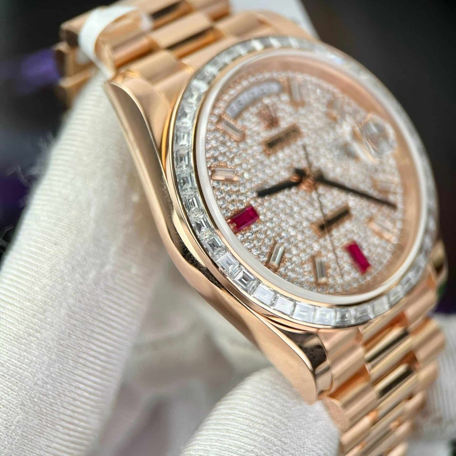 Rolex Day-Date 228345RBR 18K Gold Wrapped Customized Baguette Moissanite 40mm - 图片 7